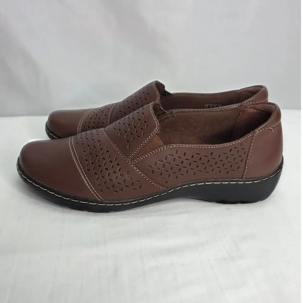 Clarks Collection Women’s Brown Perforated Slip On Comfort Loafers Size 10W
